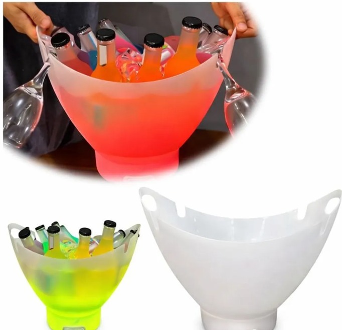 HIELERA CON LUZ Y PARLANTE 7 LITROS